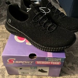 Sketchers sport memory foam Charlize black sneakers. Size 9 1/2. NWT in box